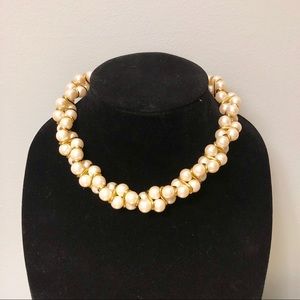 NWT Stunning Gold Pearl Necklace